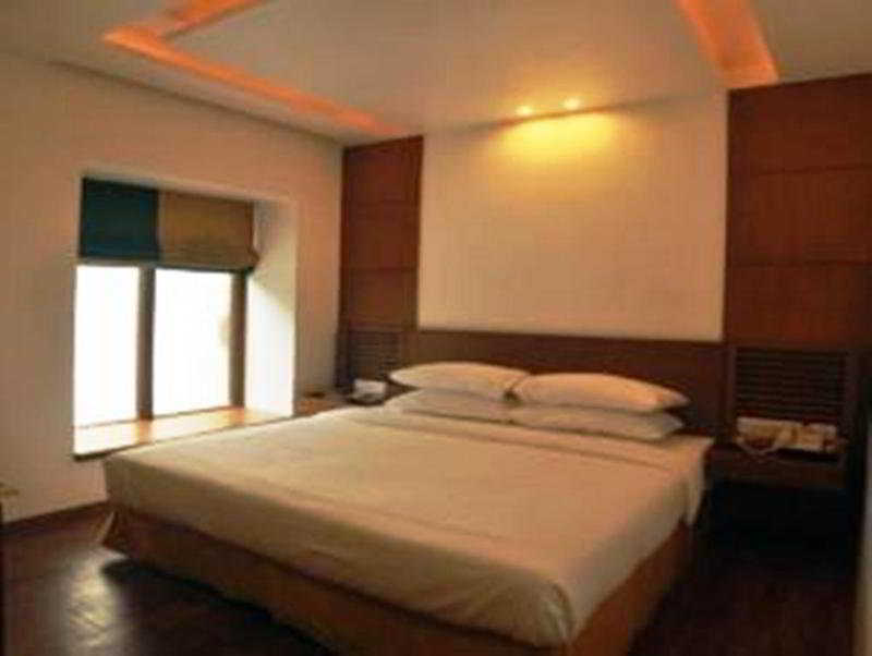Hotel Walson Spa'O'Tel Kolkata Bagian luar foto